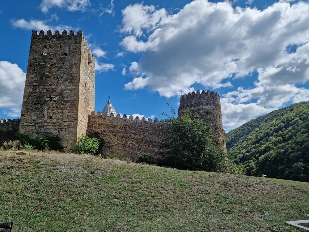 Ananuri fortress