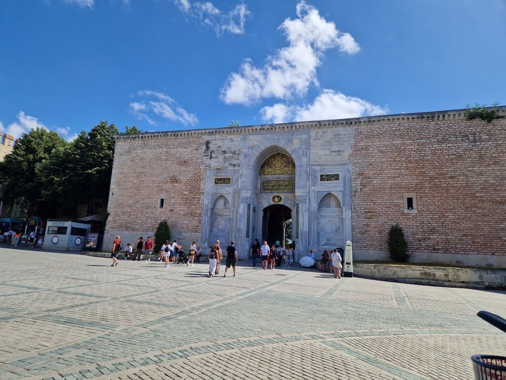 Entrance to Topkapi