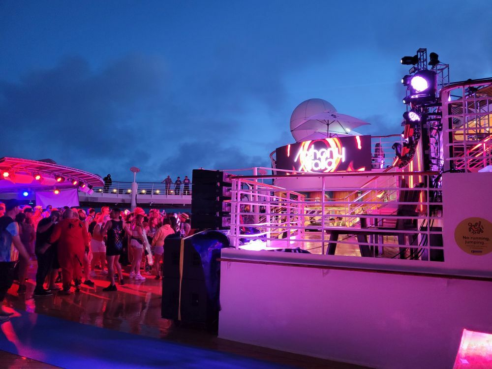 Groove Cruise